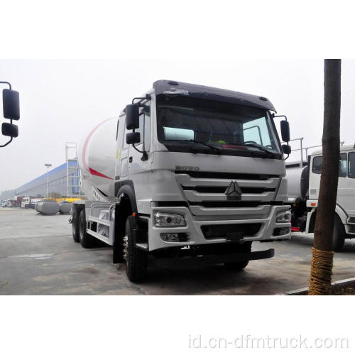 truk pengaduk beton dengan LHD